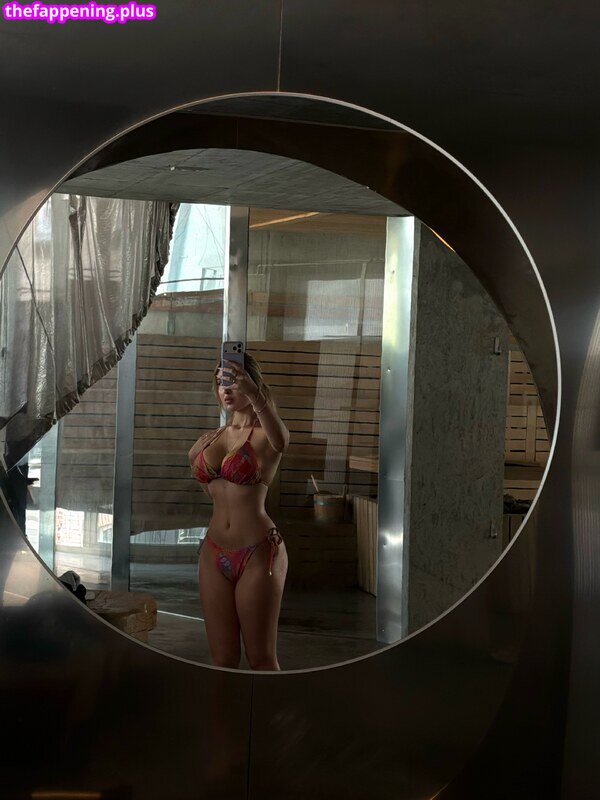 03helenaaa 누드 OnlyFans 사진 #3