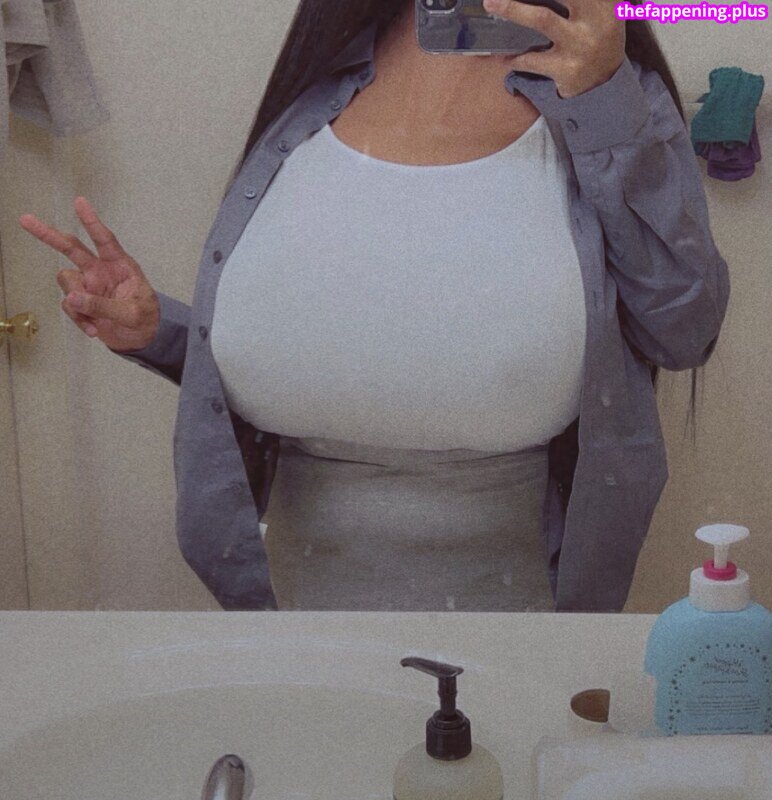1800MommyMilkies / 1800mommycosplay / https: Foto OnlyFans Desnuda #3