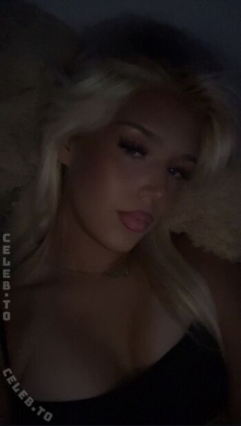 Full leaked Hanaaa private onlyfans photo