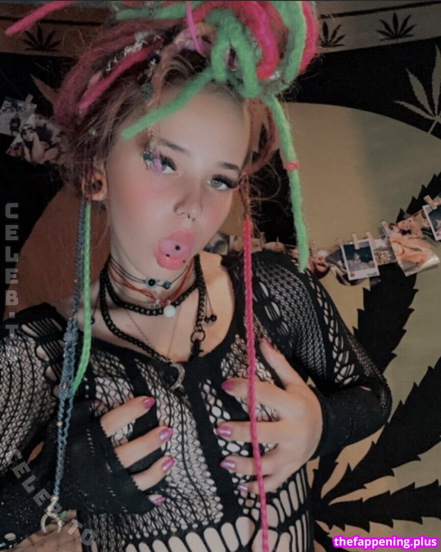 666lina420 / LunaLoves420 / _4lega2lizei0t_ / https: Фото оголеного OnlyFans #6