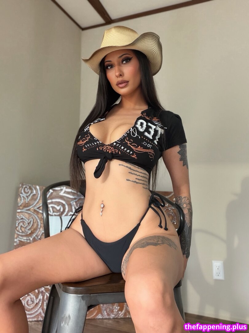 713CORI Photo OnlyFans Nu #99
