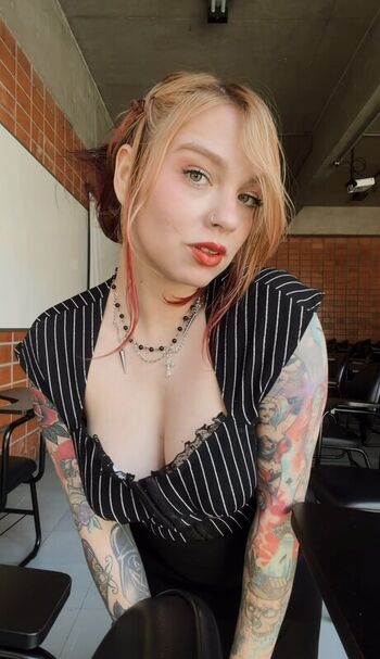 Full leaked Ksenia k/ private onlyfans photo
