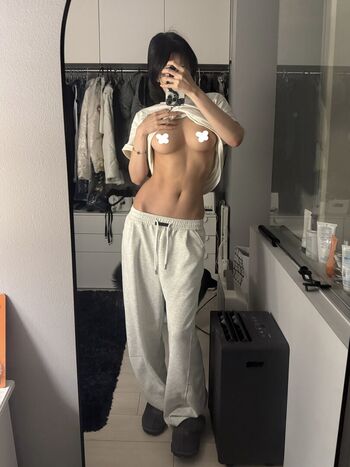 Full leaked M oo private onlyfans photo