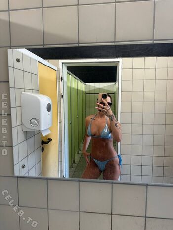 Full leaked Tskimmyxo private onlyfans photo