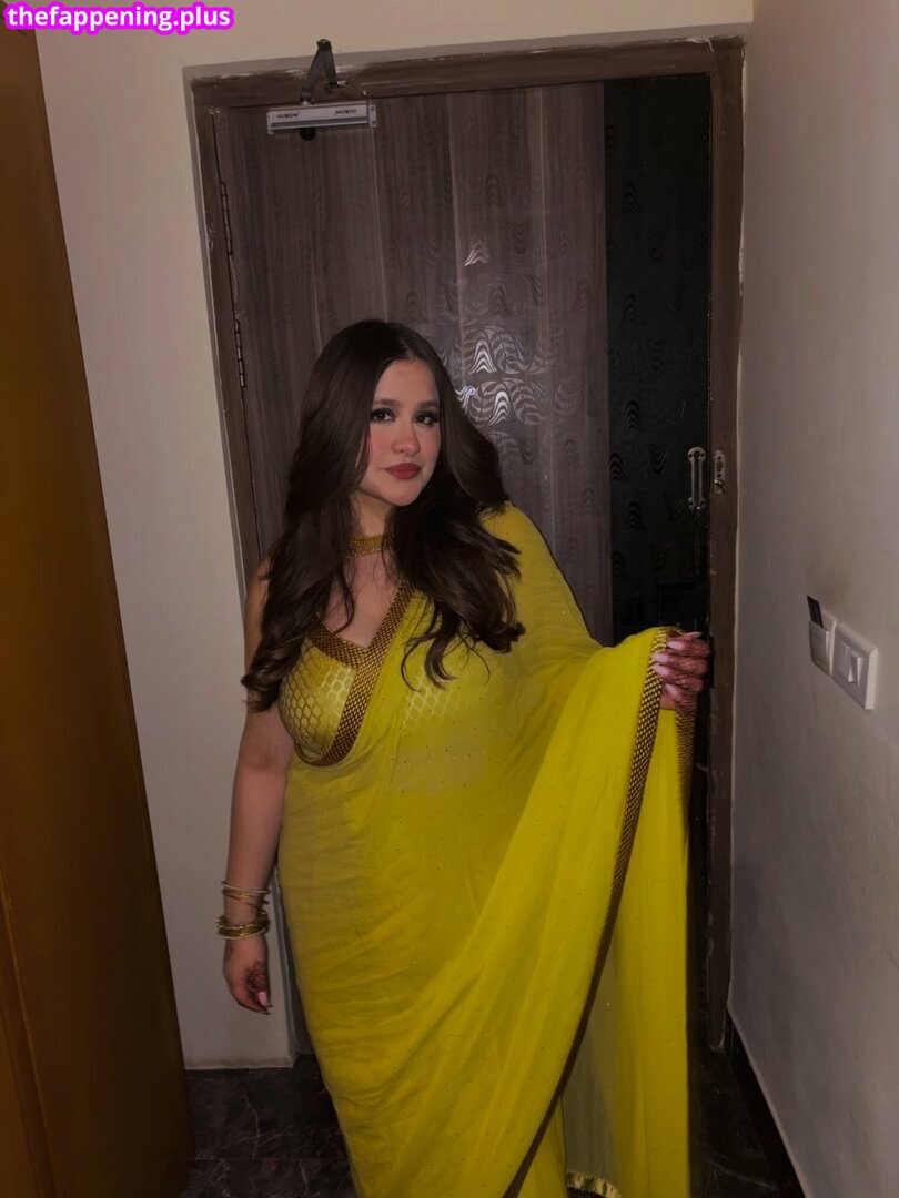 Aadhira Krishna / aadhirakrishna Foto OnlyFans Nua #6