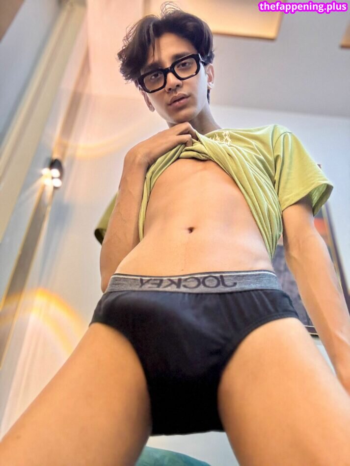 Aahil Ibrani Meztelen OnlyFans Fotó #2