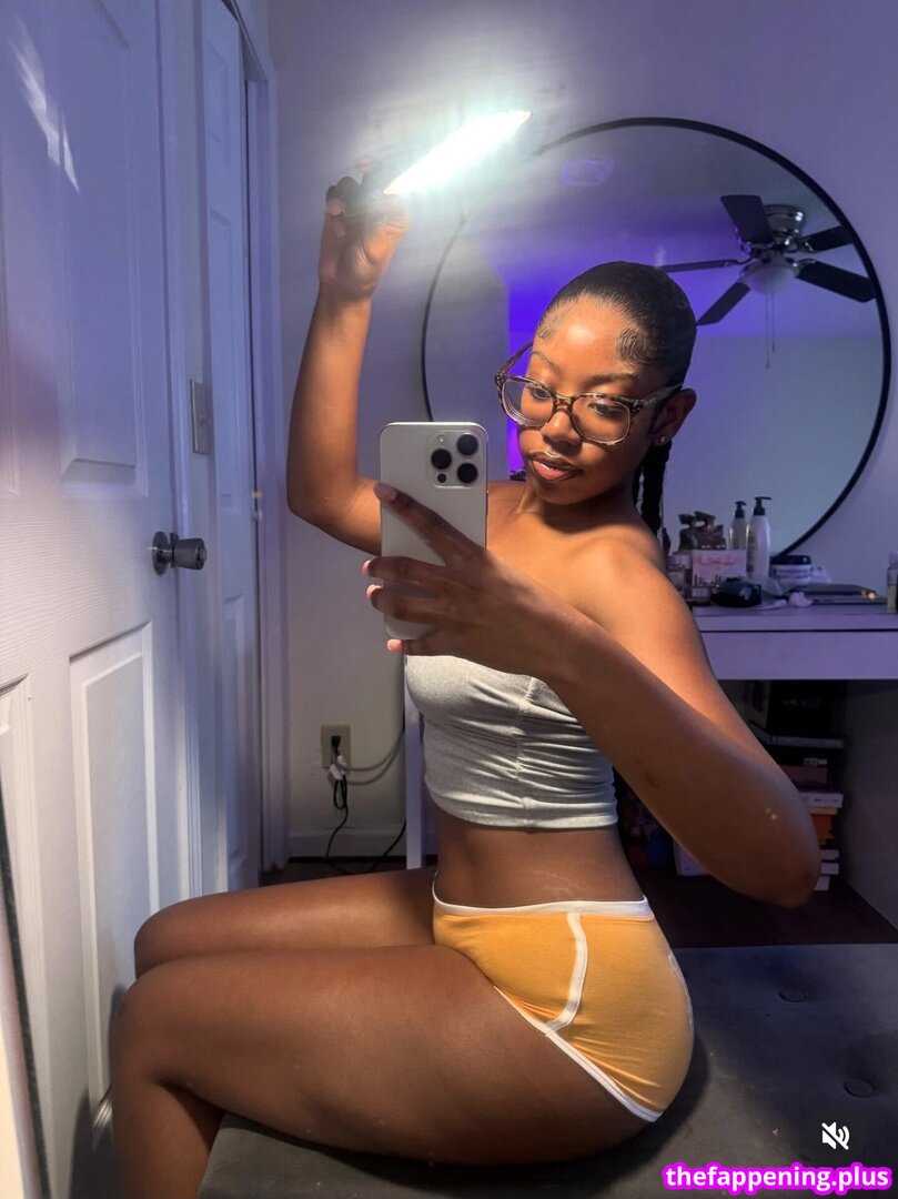 Aaliyah Monet / aaliyahhmonettt / aaliyahmonet_ / https: Meztelen OnlyFans Fotó #3