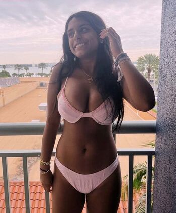 Full leaked Aaliyahbedi private onlyfans photo