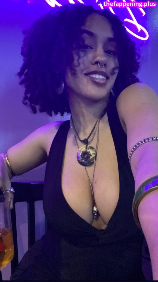 Aaliyeezy / theallierae Foto OnlyFans Nuda #404