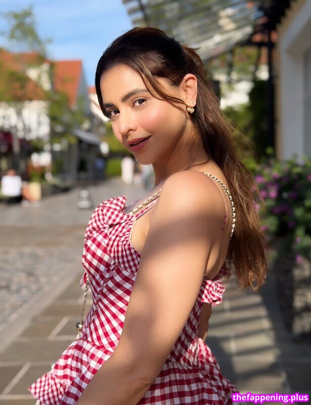 Aamna Sharif / aamnasharifofficial Nacktes OnlyFans Foto #6