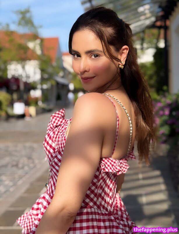 Aamna Sharif / aamnasharifofficial Nahá OnlyFans fotografie #7