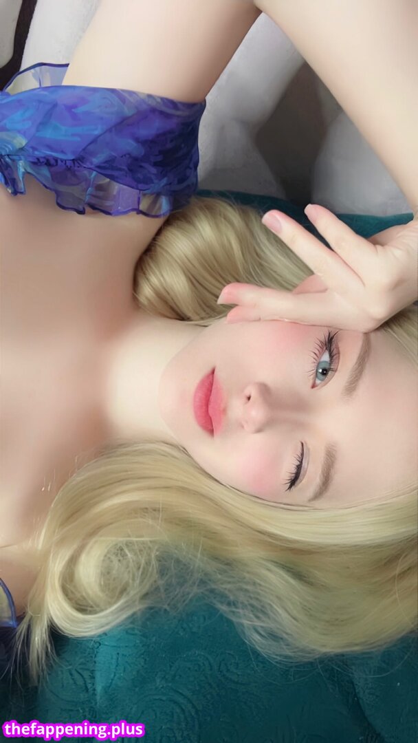 Aanarih... Loira Surreal / aanarih / https: Meztelen OnlyFans Fotó #4