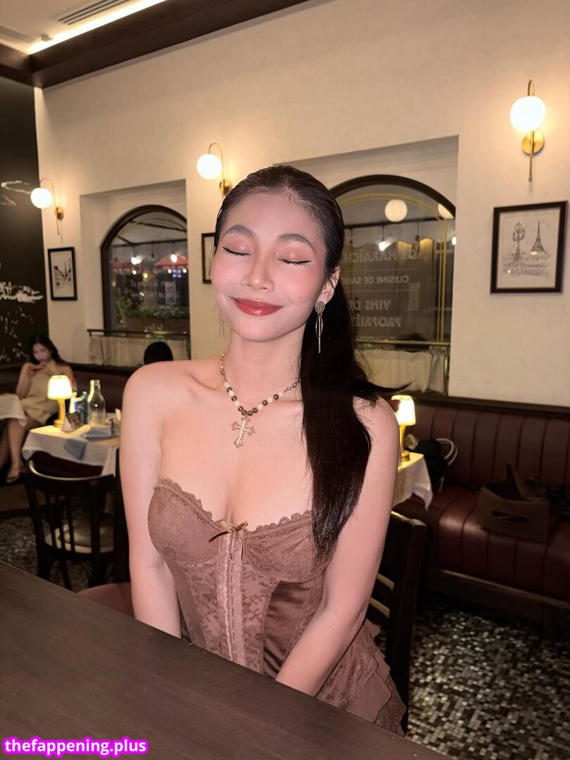 Saipetch B. / aaomhelloo Fotografie OnlyFans Dezbrăcată #108