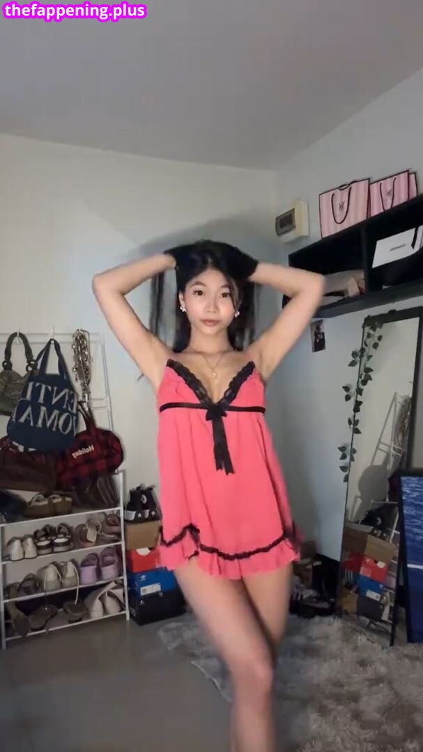 Saipetch B. / aaomhelloo Foto OnlyFans Nuda #196