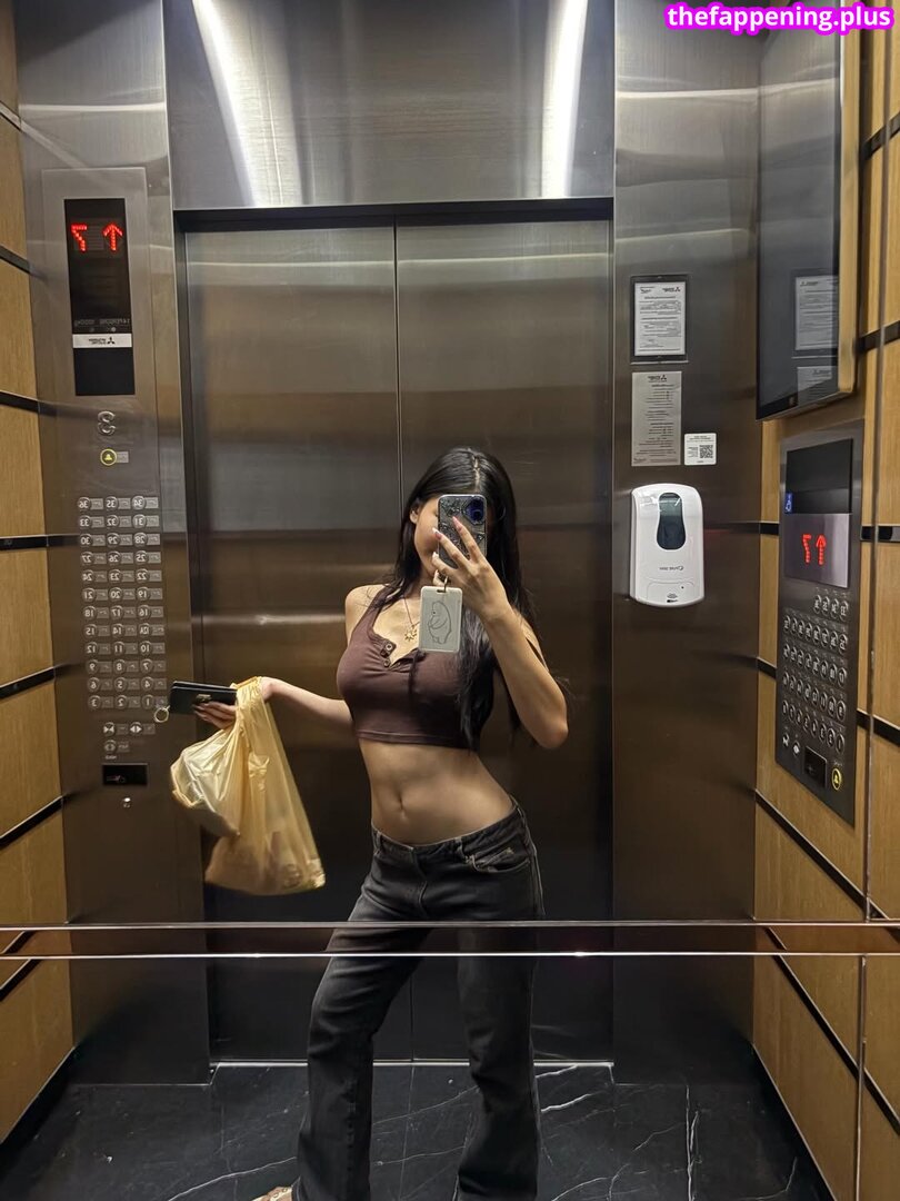 Saipetch B. / aaomhelloo Çıplak OnlyFans Fotoğrafı #208