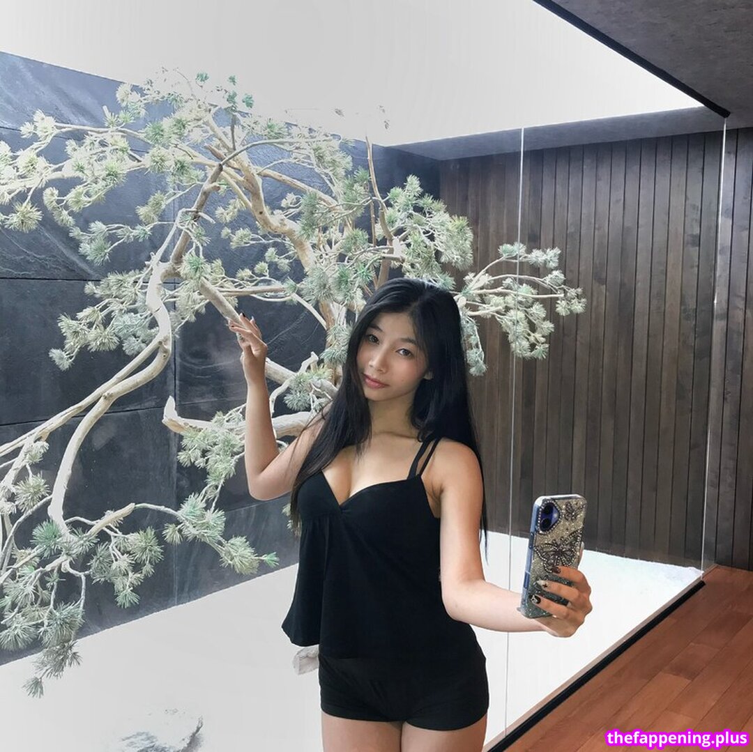 Saipetch B. / aaomhelloo Φωτογραφία Γυμνών OnlyFans #322