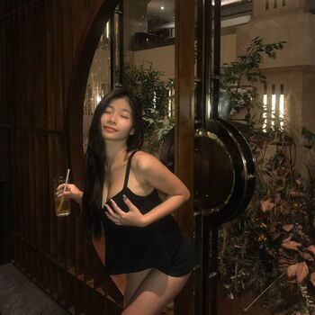 Full leaked Aaomhelloo page private onlyfans photo