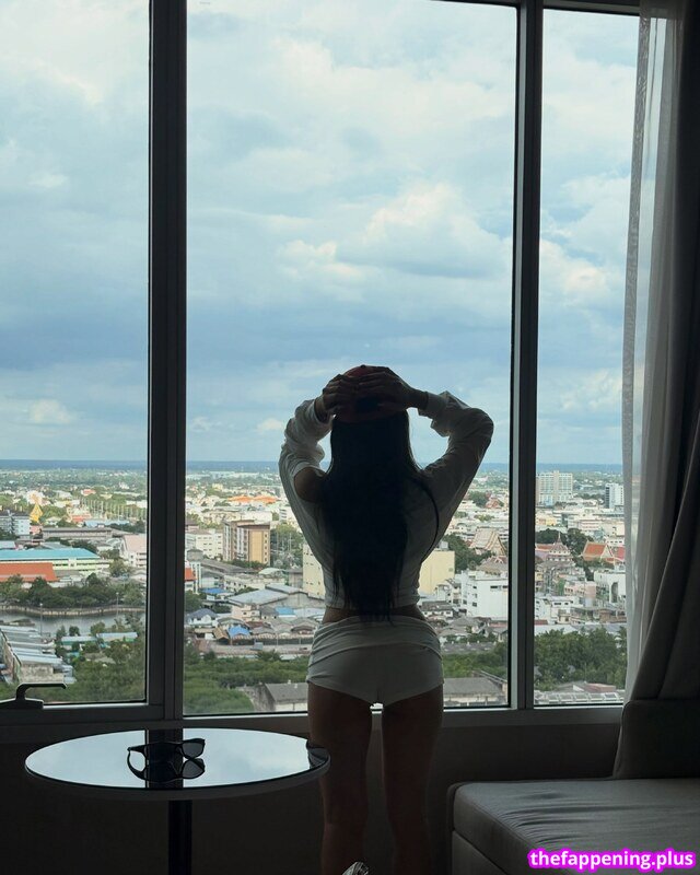Saipetch B. / aaomhelloo Nahá OnlyFans fotografie #398