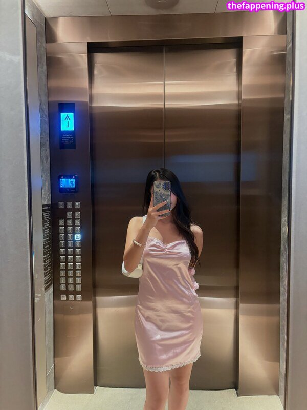Saipetch B. / aaomhelloo Foto OnlyFans Nua #403