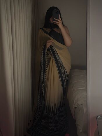 Full leaked Aarohi tirpude page private onlyfans photo