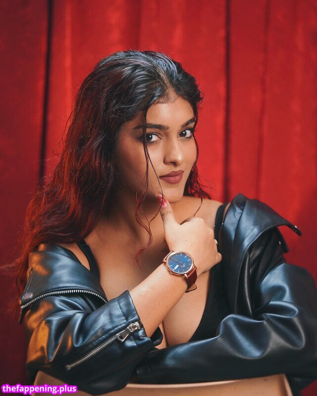 Aashiyayaya / thefuzzyaya Naken OnlyFans Foto #2