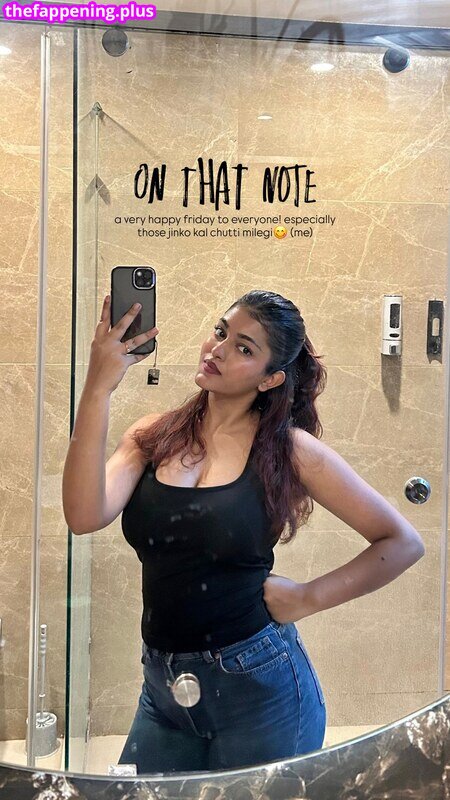 Aashiyayaya / thefuzzyaya Foto OnlyFans Nua #3