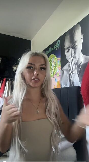 Full leaked Abi mullx private onlyfans photo