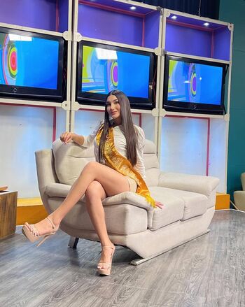 Abril Montserrat