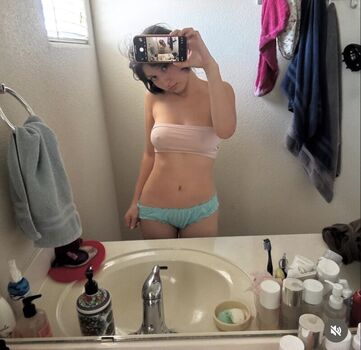 Full leaked Aconitumlilah page private onlyfans photo