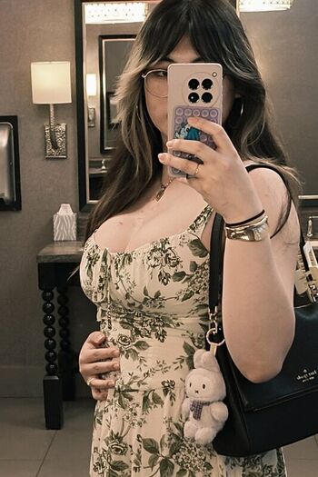 Full leaked Actuallyapril private onlyfans photo