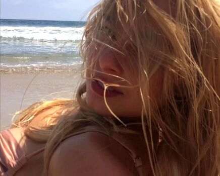 Full leaked Addison rae  page private onlyfans photo