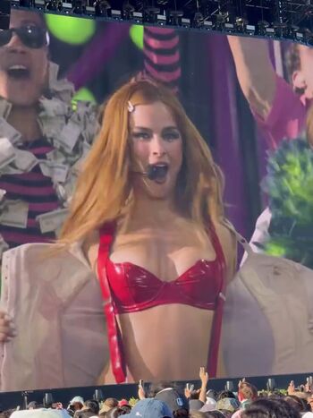 Full leaked Addison rae private onlyfans photo