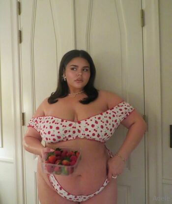 Full leaked Adelecaptan private onlyfans photo