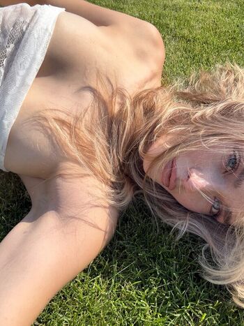 Full leaked Adelinafien page private onlyfans photo