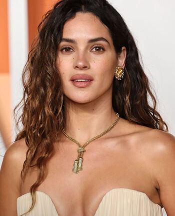 Adria Arjona
