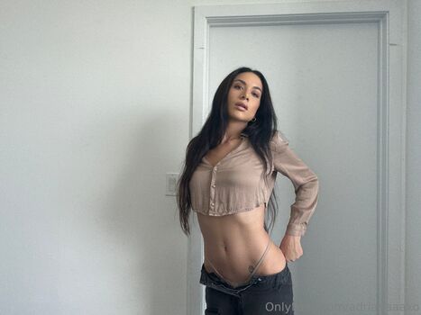 Full leaked Adrianaaaxo private onlyfans photo