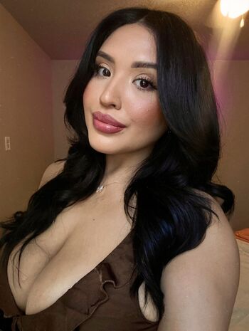Adriannaledesma