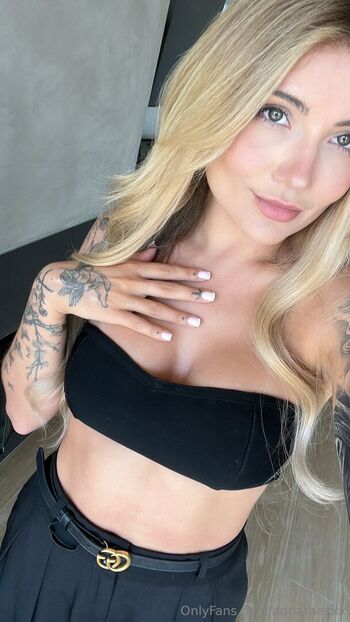 adriaraexxx