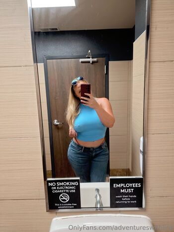 Full leaked Adventureswithlinz page private onlyfans photo