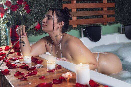 Full leaked Ahinovi private onlyfans photo