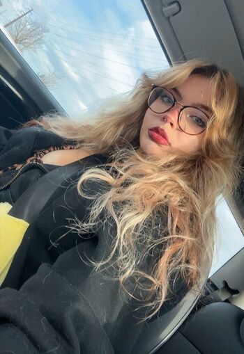 Full leaked Aiiygatorz private onlyfans photo