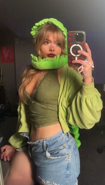 Full leaked Aiiygatorz private onlyfans photo
