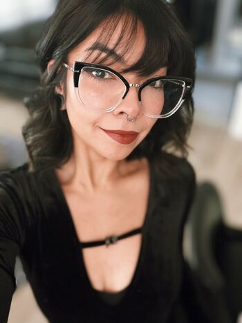 AileenSenpaiReacts