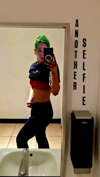 Full leaked Airica demia private onlyfans photo