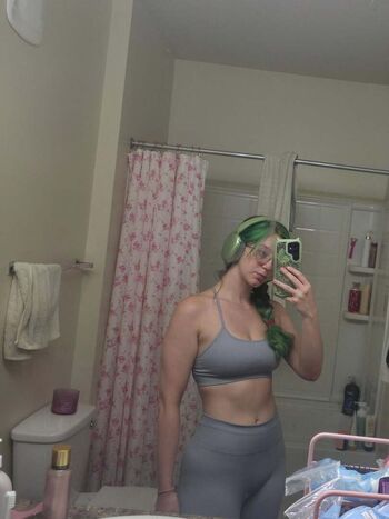 Full leaked Airica demia private onlyfans photo
