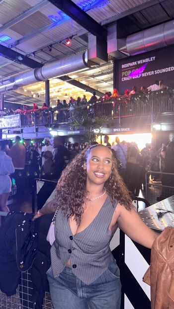 Full leaked Aishamoshope private onlyfans photo