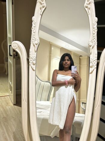 Full leaked Aishwarya vadivu private onlyfans photo