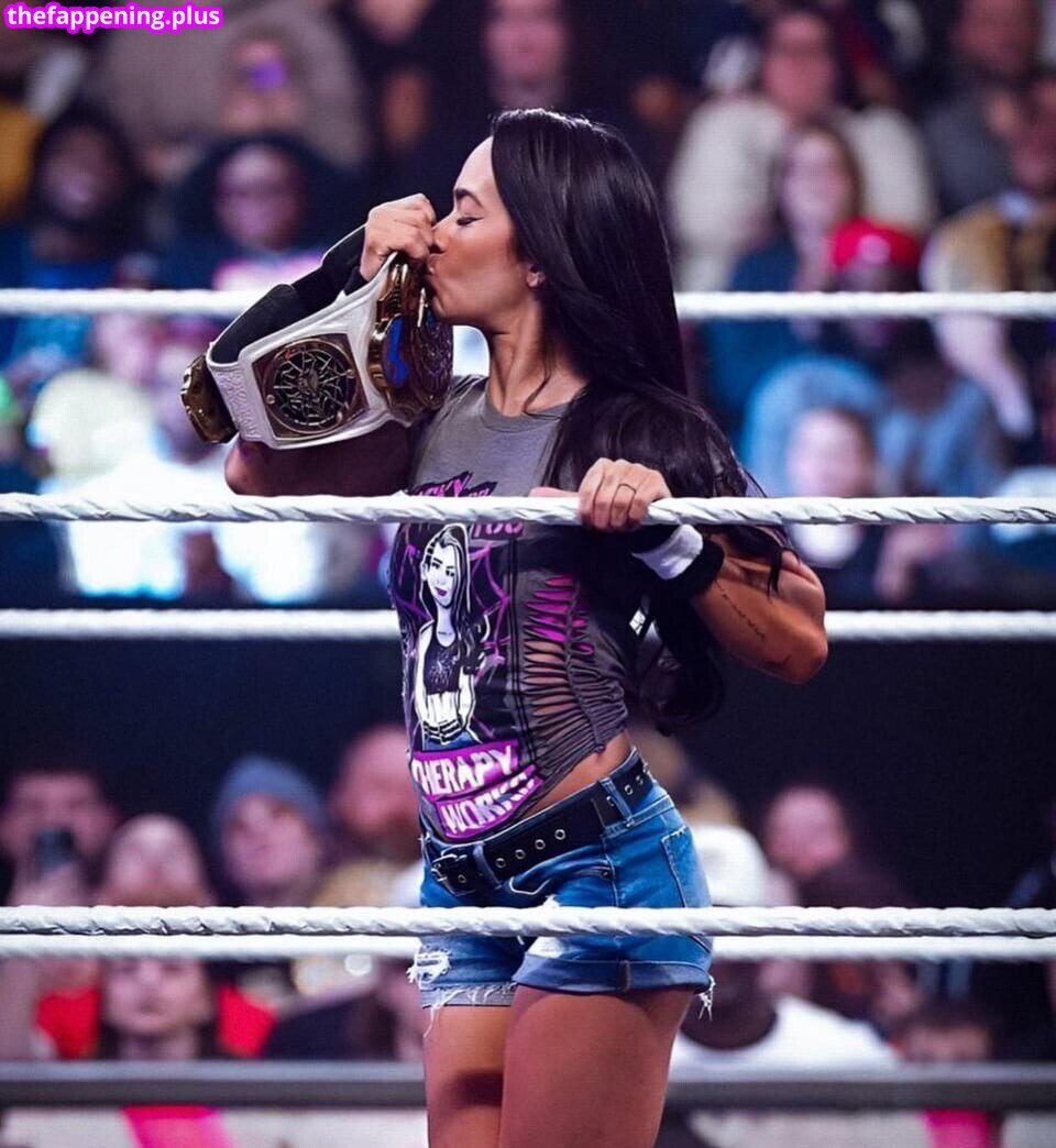 AJ Lee