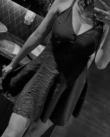 Full leaked Akriti bajpai private onlyfans photo