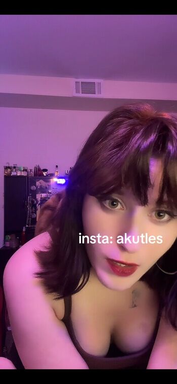 Akutles